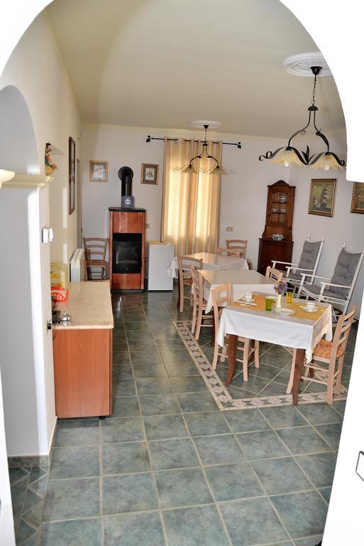 B&B S'Incontru Galtellì Екстериор снимка
