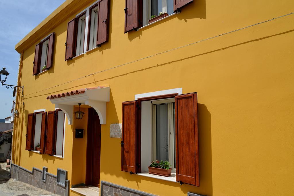 B&B S'Incontru Galtellì Екстериор снимка