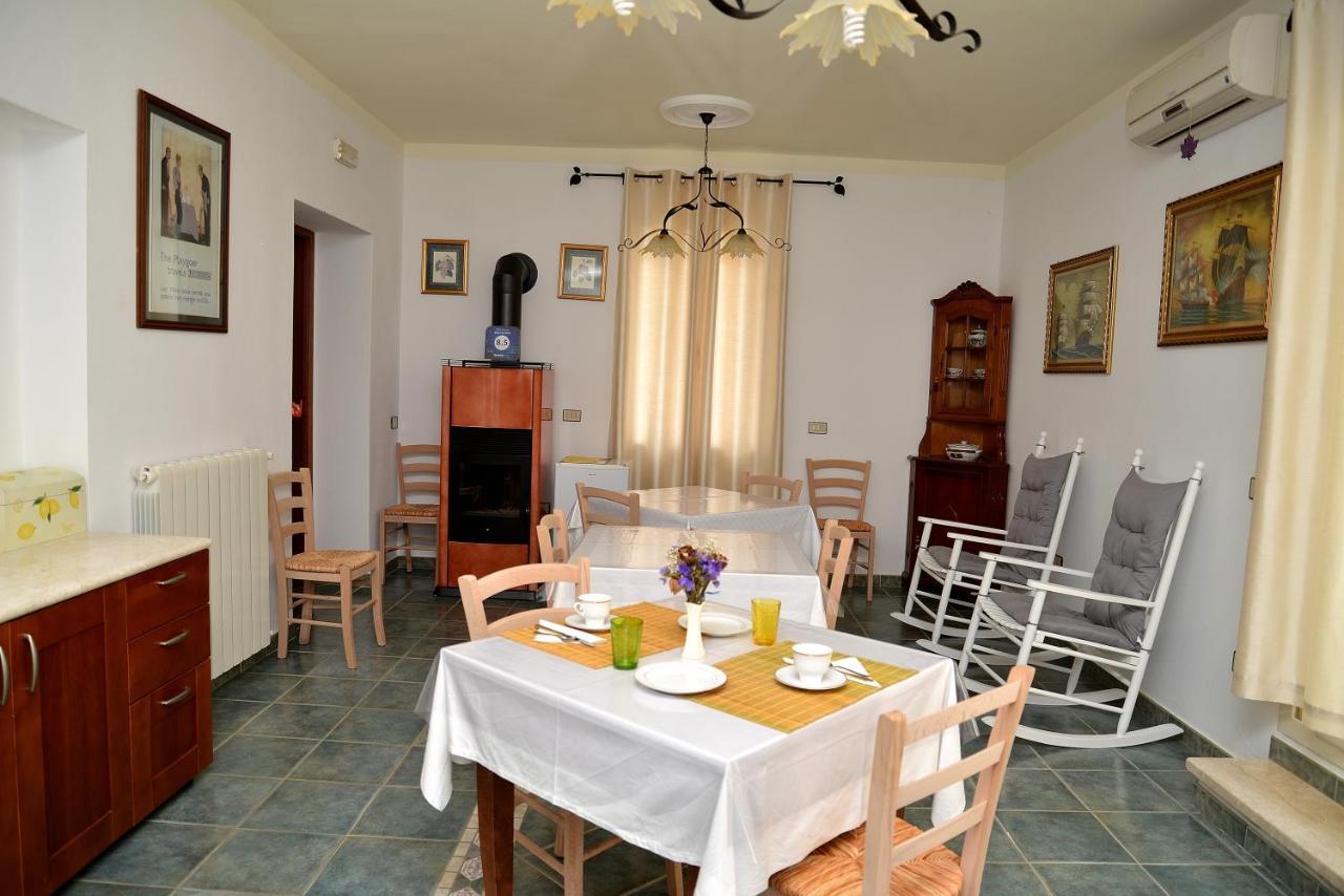 B&B S'Incontru Galtellì Екстериор снимка